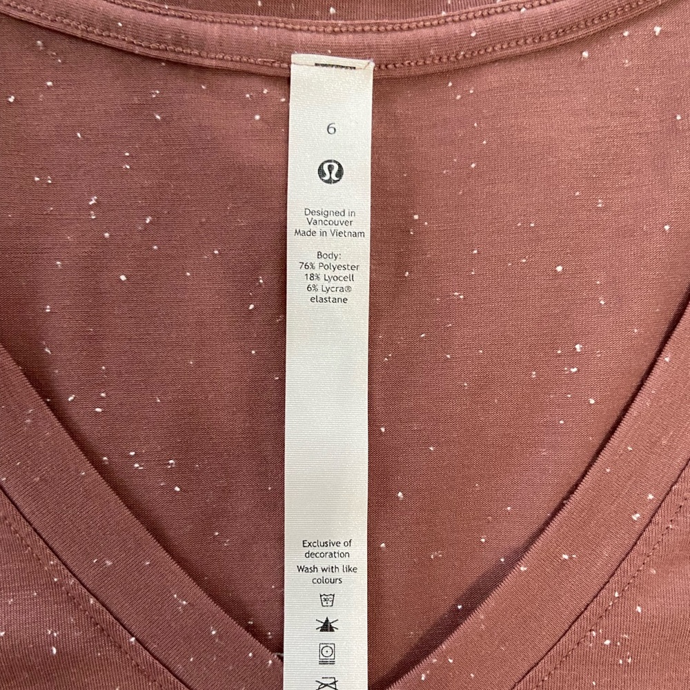 Lululemon top